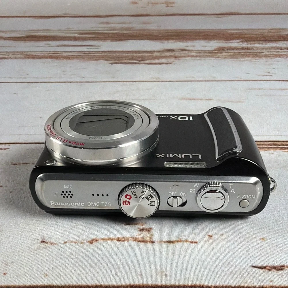 Panasonic Lumix DMC-TZ5 9.1MP 10x Zoom FOR PARTS REPAIR Display Issue